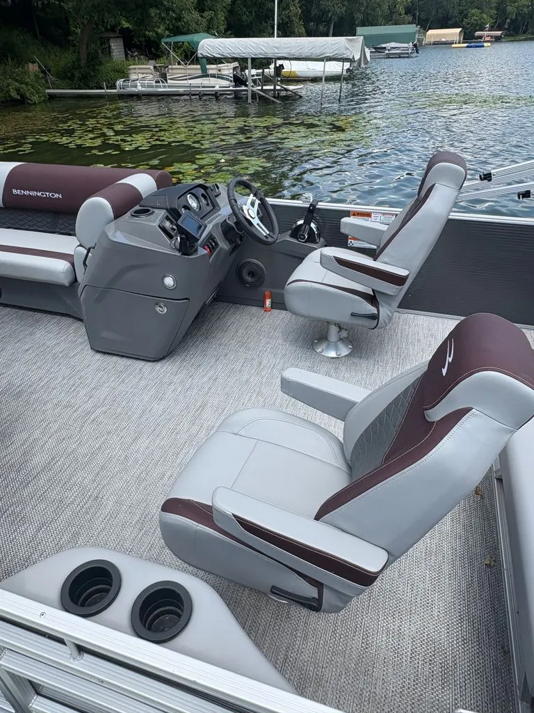 Slide: The Image of Bennington SSB20 2024 - 16