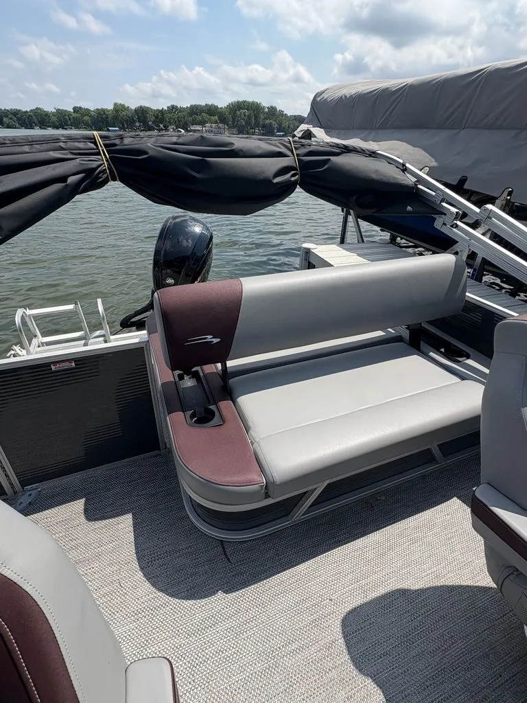 Slide: The Image of Bennington SSB20 2024 - 7