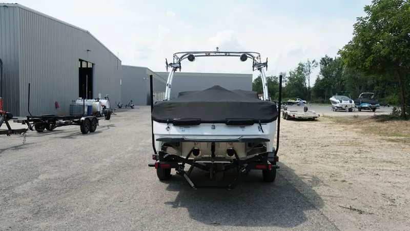 Slide: The Image of MasterCraft NXT20 2017 - 4