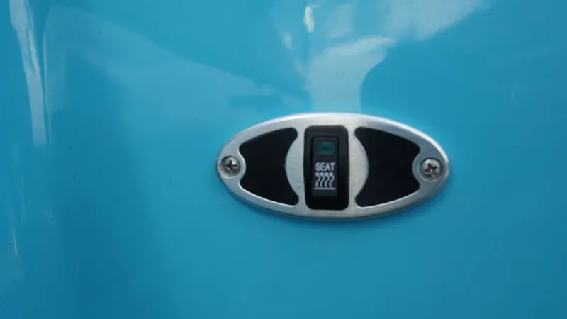 Slide: The Image of MasterCraft X23 2017 - 17