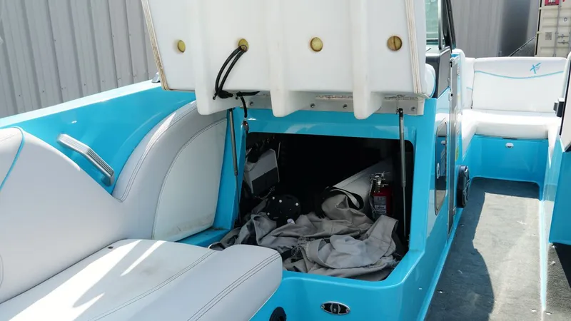 Slide: The Image of MasterCraft X23 2017 - 19