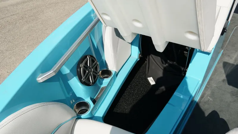 Slide: The Image of MasterCraft X23 2017 - 26