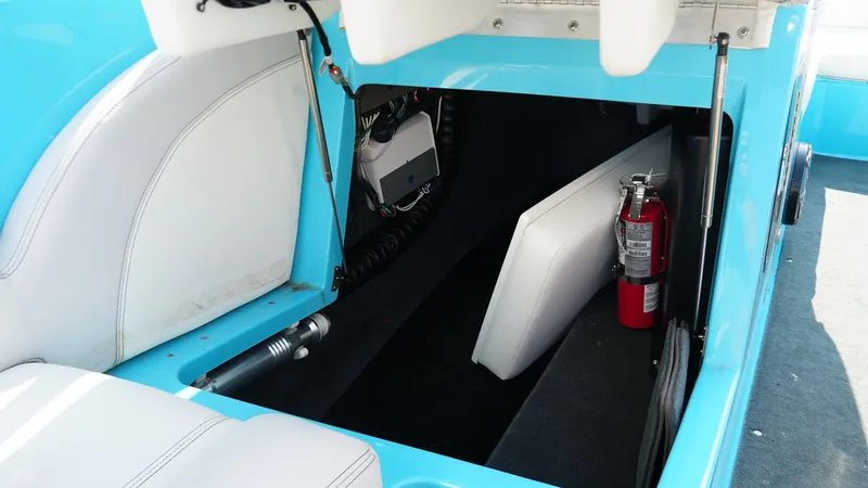 Slide: The Image of MasterCraft X23 2017 - 31