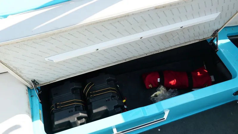 Slide: The Image of MasterCraft X23 2017 - 32