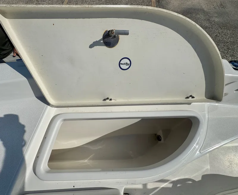 Slide: The Image of NauticStar 1910 Bay 2017 - 11