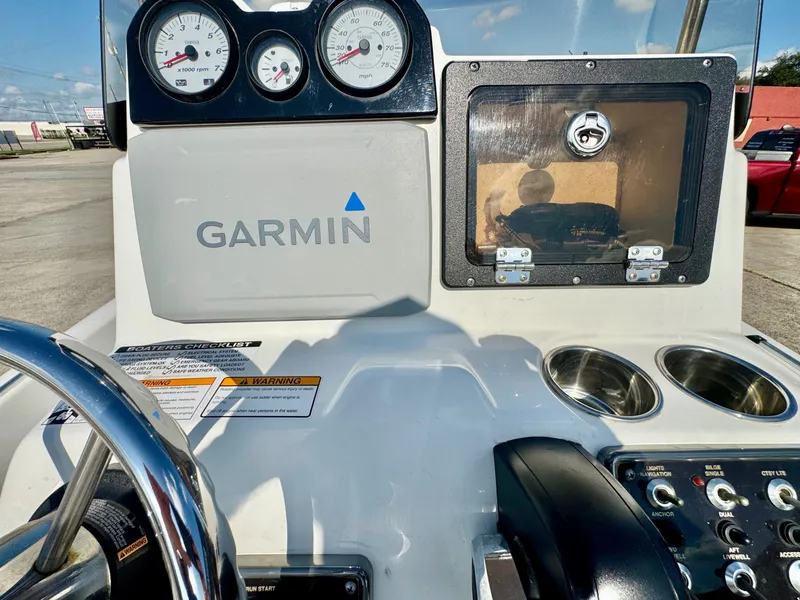 Slide: The Image of NauticStar 1910 Bay 2017 - 15