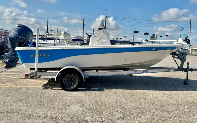 Slide: The Image of NauticStar 1910 Bay 2017 - 2