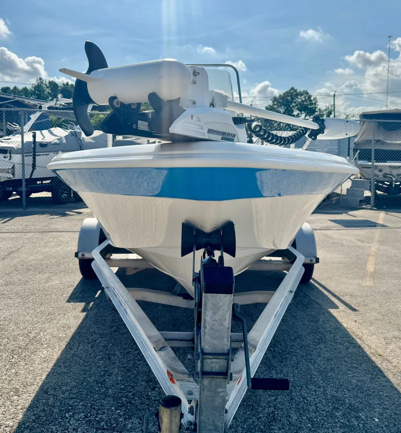 Slide: The Image of NauticStar 1910 Bay 2017 - 3