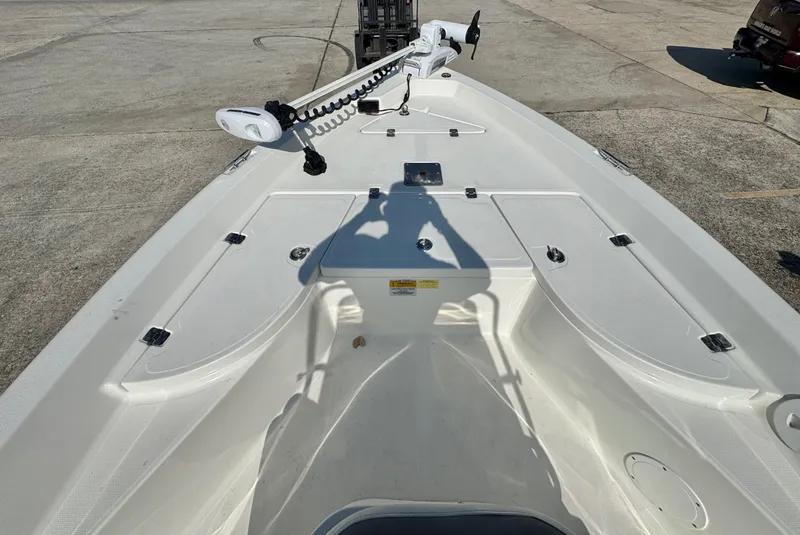 Slide: The Image of NauticStar 1910 Bay 2017 - 8