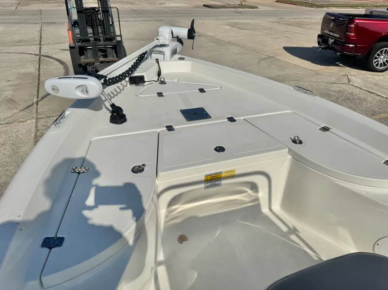 Slide: The Image of NauticStar 1910 Bay 2017 - 9