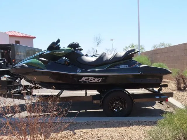 Slide: The Image of Kawasaki ULTRA 160LX 2025 - 3