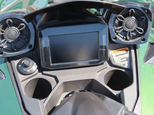 Slide: The Image of Kawasaki ULTRA 160LX 2025 - 8