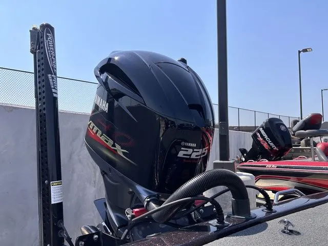 Slide: The Image of Skeeter ZX225 2020 - 4