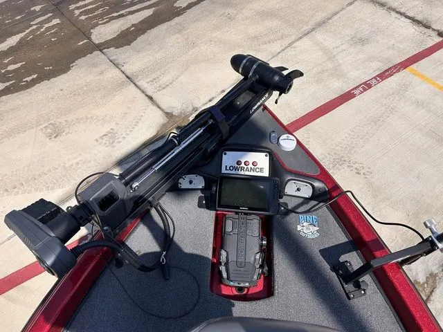 Slide: The Image of Phoenix Bass Boat 618 Pro 2013 - 11