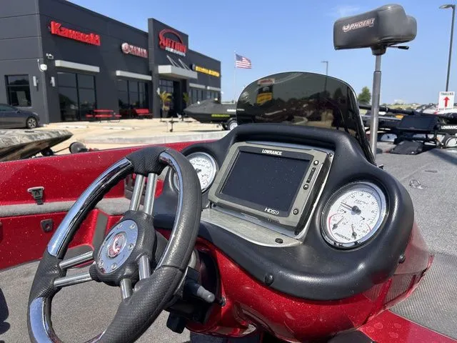 Slide: The Image of Phoenix Bass Boat 618 Pro 2013 - 4