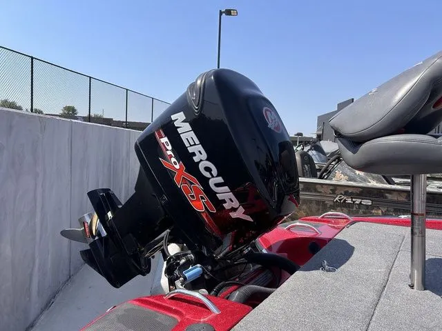 Slide: The Image of Phoenix Bass Boat 618 Pro 2013 - 5