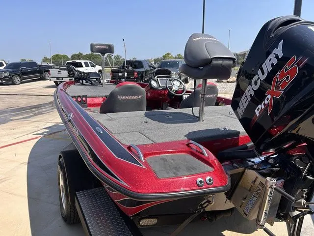 Slide: The Image of Phoenix Bass Boat 618 Pro 2013 - 8