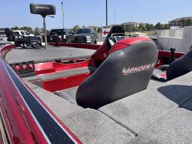 Slide: The Image of Phoenix Bass Boat 618 Pro 2013 - 9