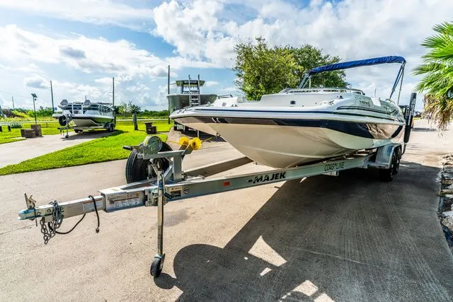 Slide: The Image of Hurricane SS201 2013 - 4