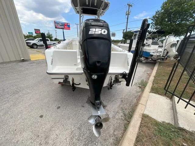 Slide: The Image of Mako 214 2015 - 9