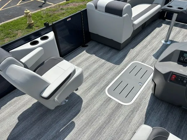 Slide: The Image of Bennington 22 SSB / YAMAHA VF150 2026 - 13