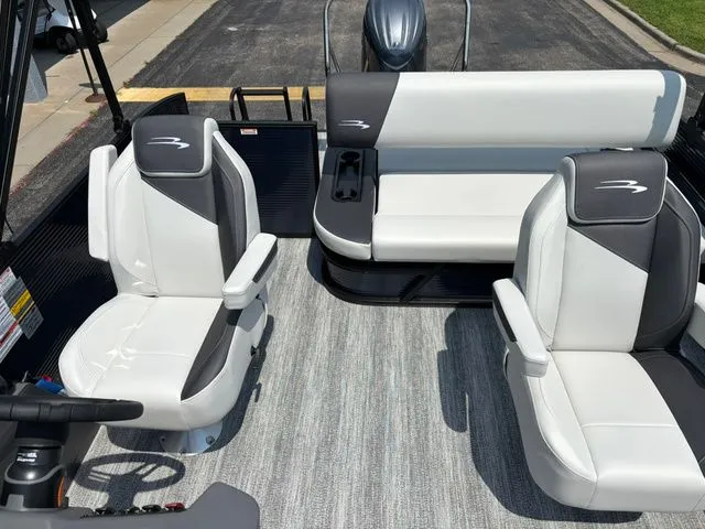 Slide: The Image of Bennington 22 SSB / YAMAHA VF150 2026 - 24