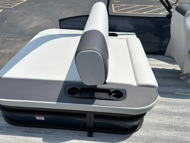 Slide: The Image of Bennington 22 SSB / YAMAHA VF150 2026 - 25