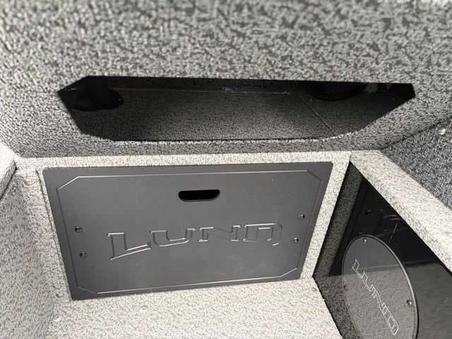 Slide: The Image of Lund 1800 Explorer Sport 2026 - 19