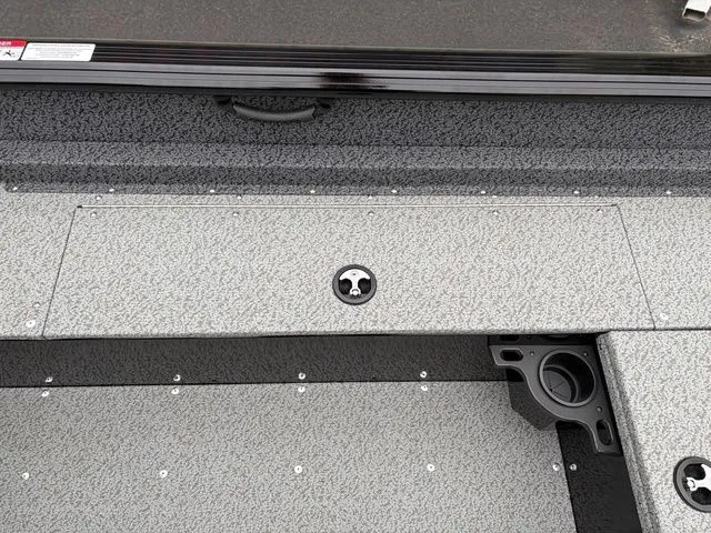 Slide: The Image of Lund 1800 Explorer Sport 2026 - 26