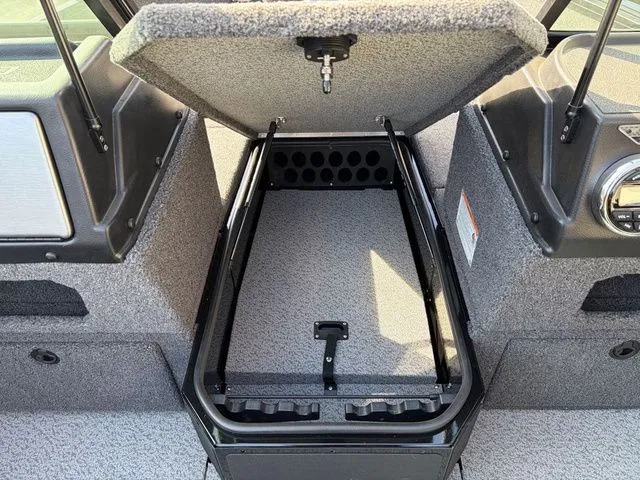 Slide: The Image of Lund 1775 Impact XS Sport 2025 - 20