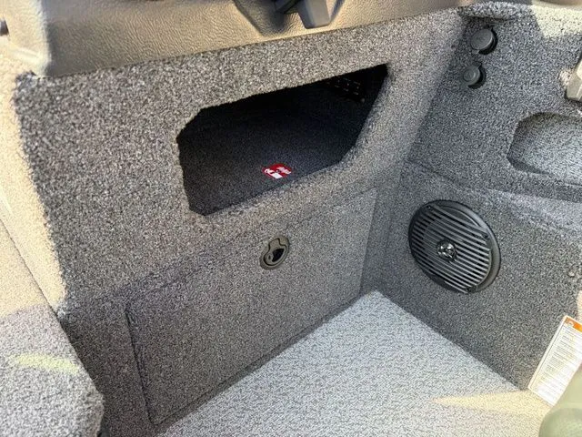 Slide: The Image of Lund 1775 Impact XS Sport 2025 - 9