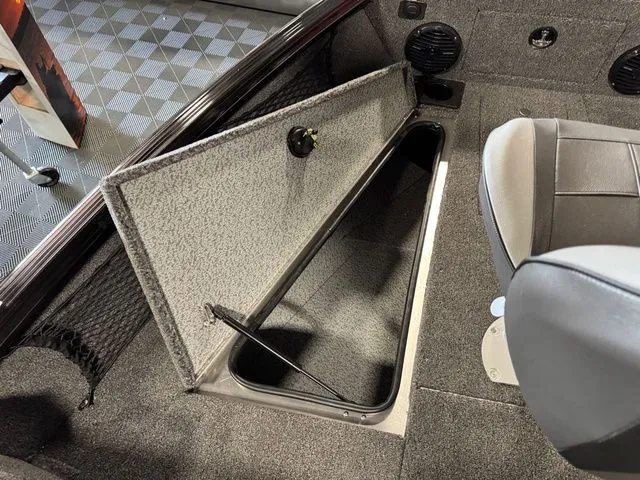 Slide: The Image of Lund Impact XS 1875 Sport 2025 - 10