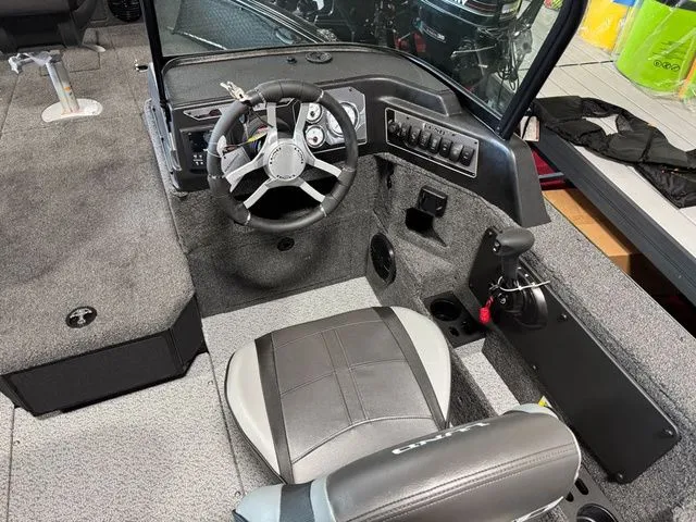 Slide: The Image of Lund Impact XS 1875 Sport 2025 - 17