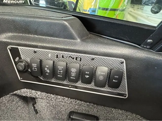 Slide: The Image of Lund Impact XS 1875 Sport 2025 - 18