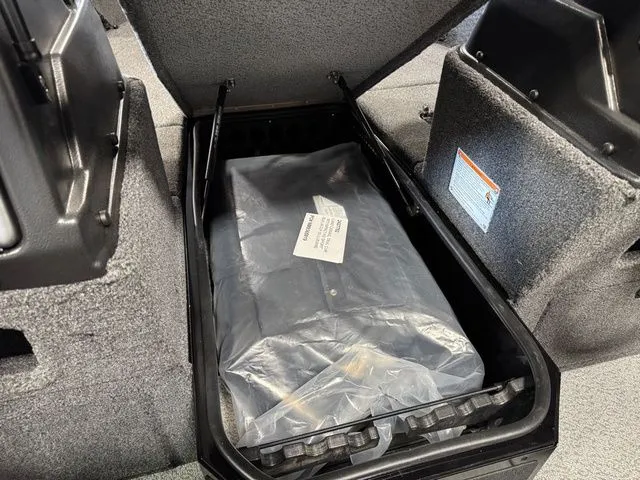 Slide: The Image of Lund Impact XS 1875 Sport 2025 - 25