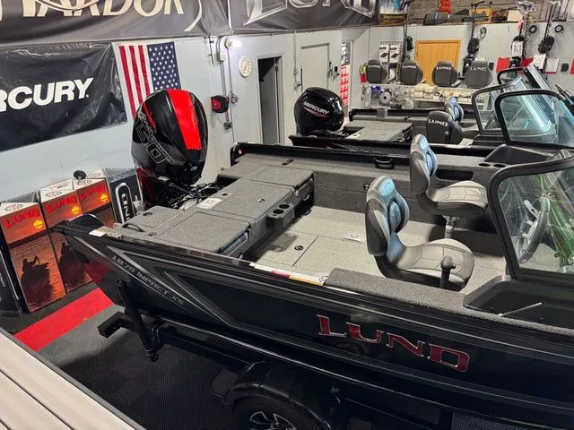 Slide: The Image of Lund Impact XS 1875 Sport 2025 - 7