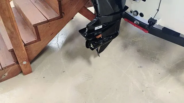 Slide: The Image of Tracker Pro 170 2026 - 4