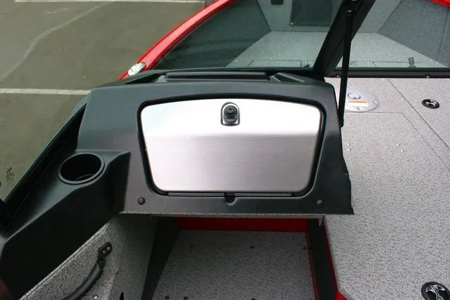 Slide: The Image of Lund 1675 Adventure Sport 2026 - 9