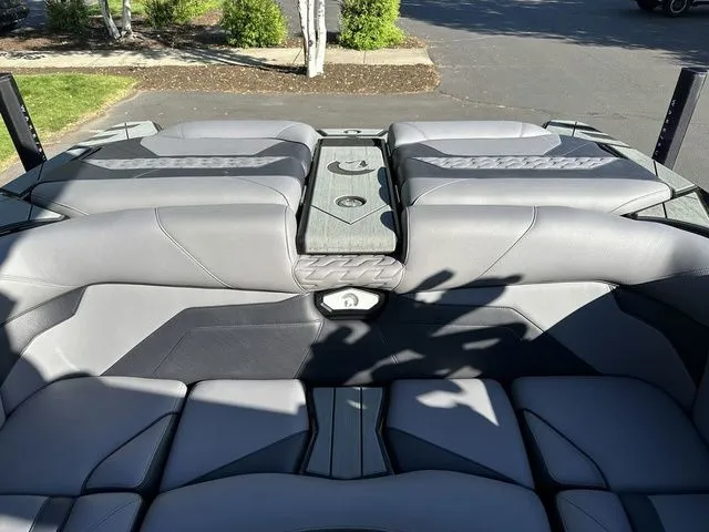 Slide: The Image of Centurion Ri245 2026 - 27