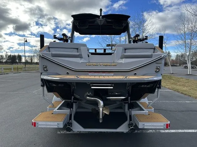 Slide: The Image of Nautique Super Air Nautique G25 2026 - 11
