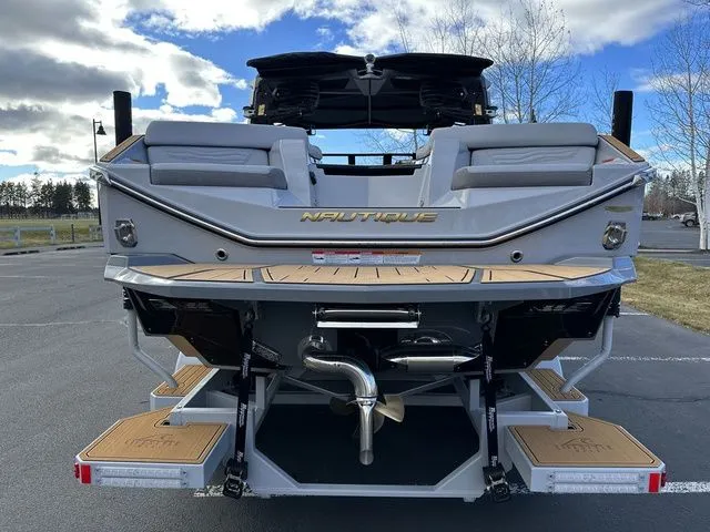 Slide: The Image of Nautique Super Air Nautique G25 2026 - 12