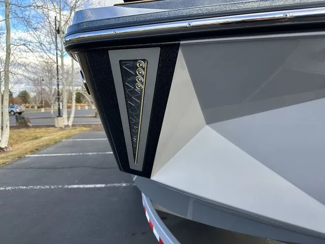 Slide: The Image of Nautique Super Air Nautique G25 2026 - 14