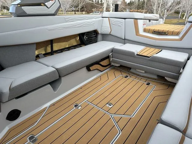 Slide: The Image of Nautique Super Air Nautique G25 2026 - 21