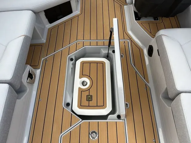 Slide: The Image of Nautique Super Air Nautique G25 2026 - 25