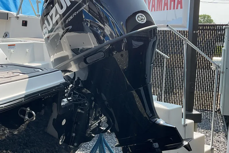 Slide: The Image of 2025 Starcraft SVX 191 OB CC with Suzuki Four Stroke outboard motor. - 24