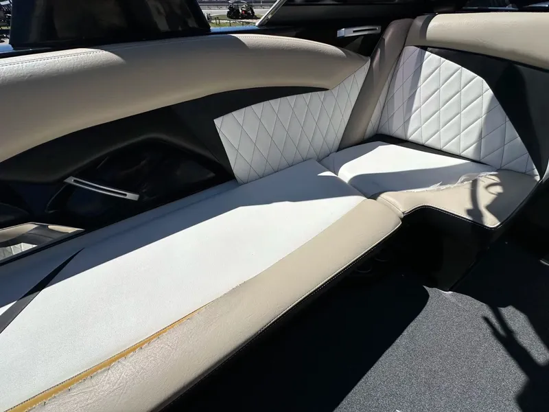 Slide: The Image of Tigé Z3 2012 - 13