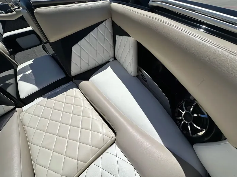 Slide: The Image of Tigé Z3 2012 - 21