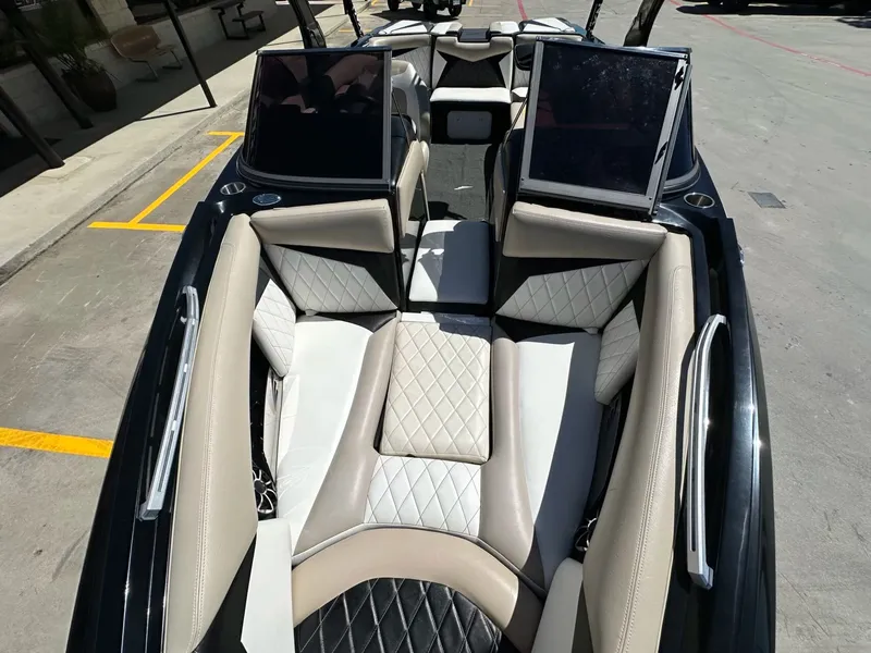 Slide: The Image of Tigé Z3 2012 - 22