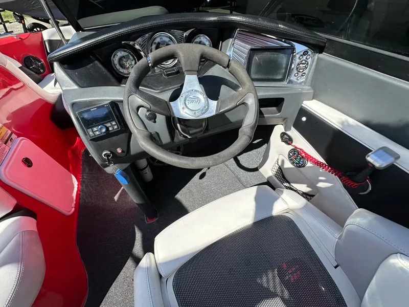 Slide: The Image of Tigé 22Ve 2011 - 17