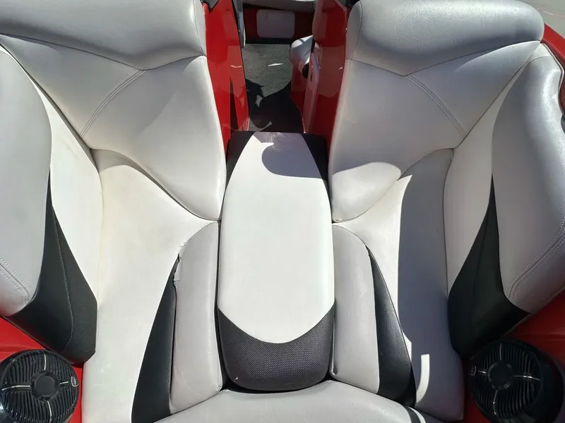 Slide: The Image of Tigé 22Ve 2011 - 22